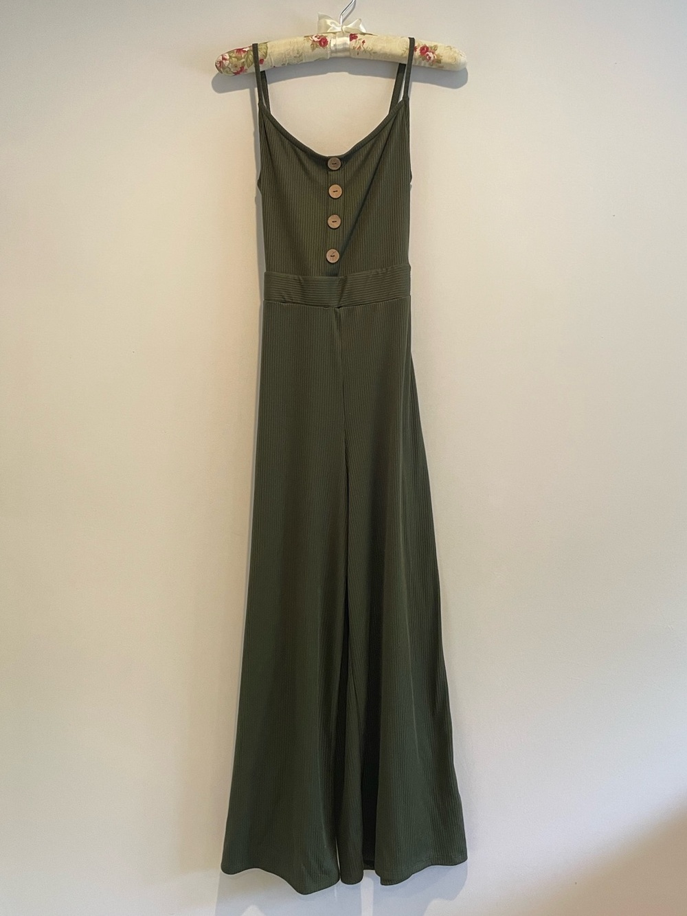 Olive Green Wide-Leg Ribbed Jumpsuit with Button Front - size XS